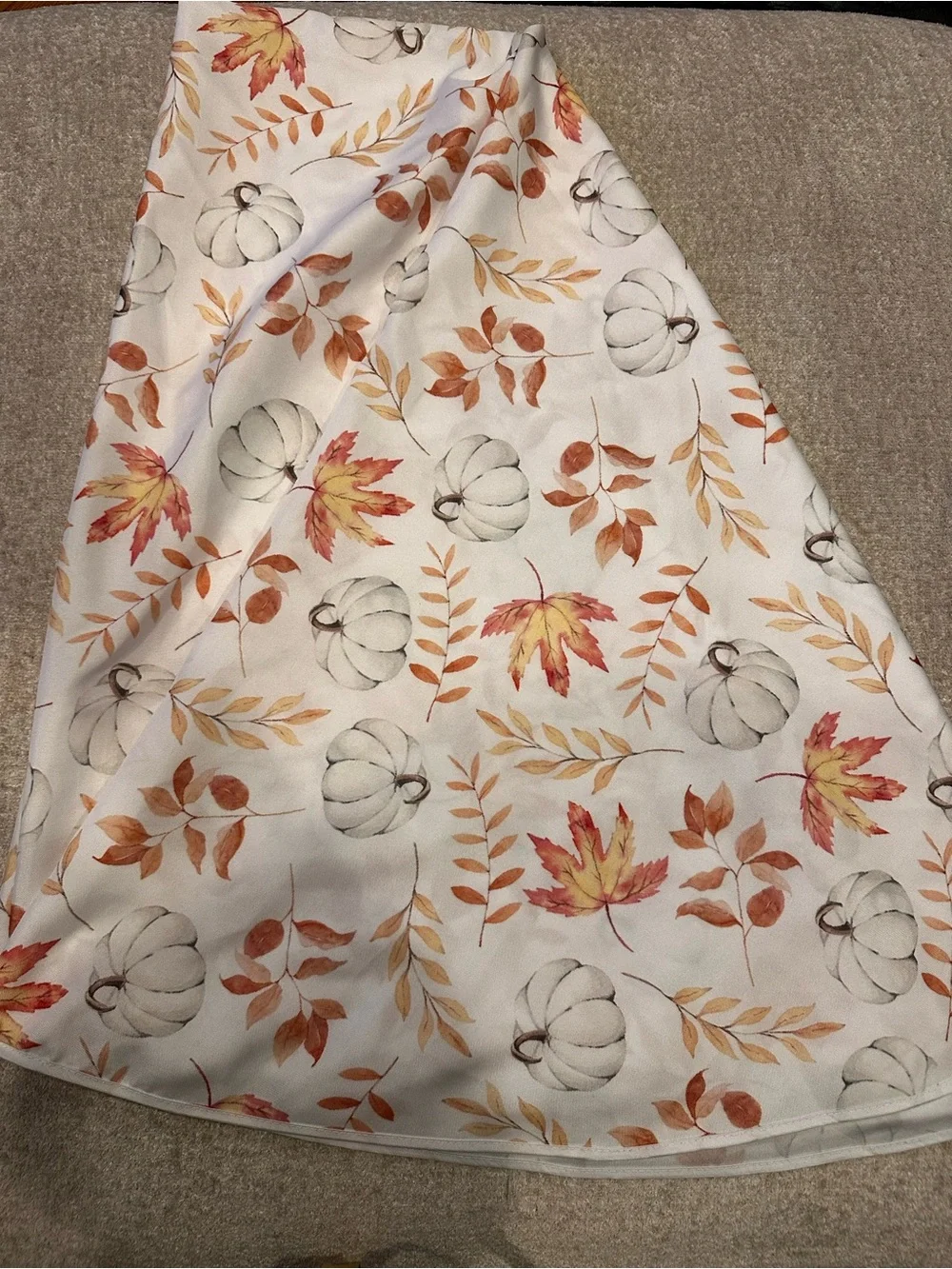 80x60” Round Autumn Leaf & Pumpkin Tablecloth – White with Orange & Brown Motif